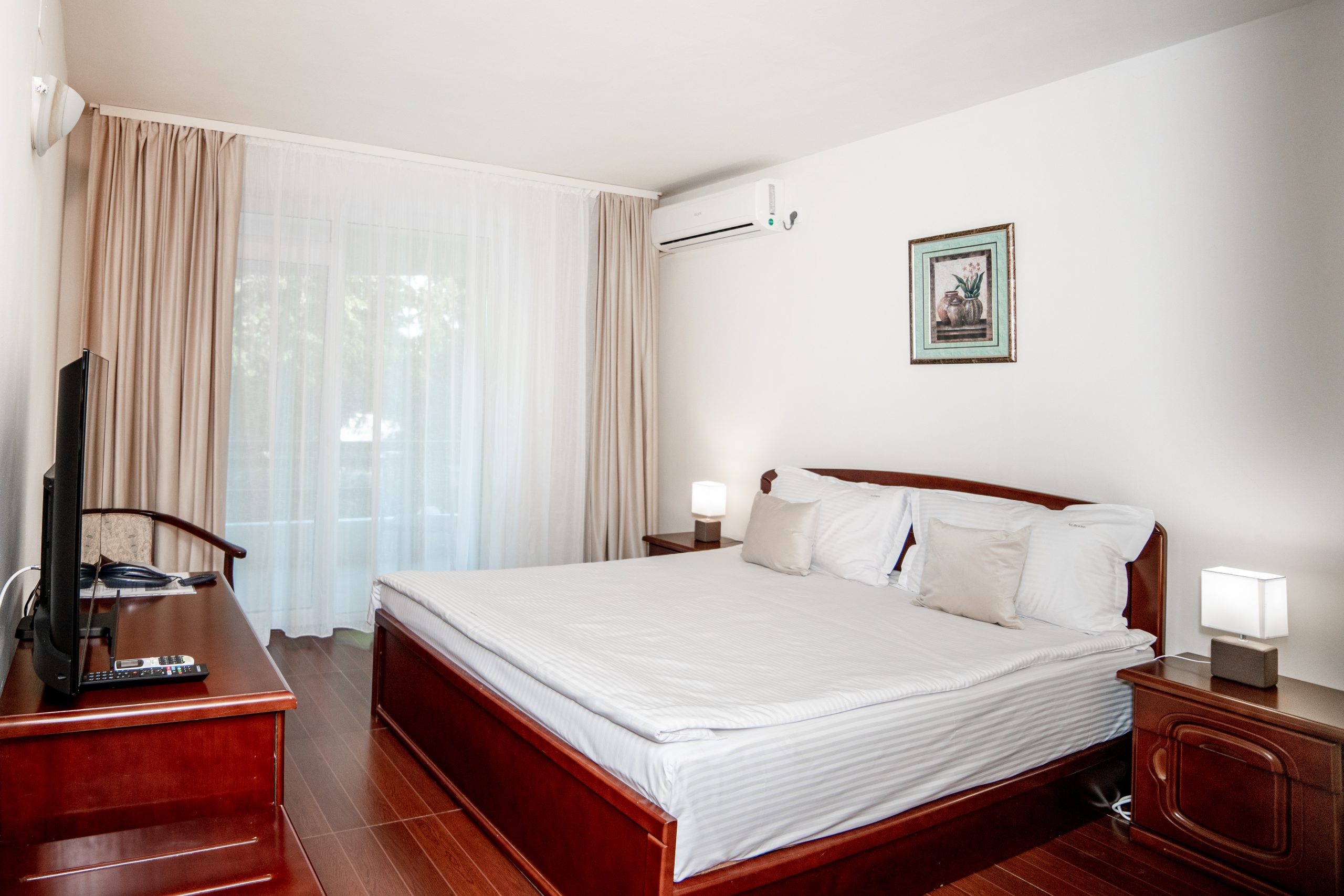 camera dubla standard cu balcon mare (1)